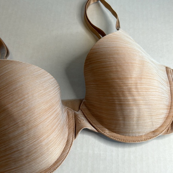 3/$25 Victoria Secret Uplift Semi Demi Underwire Lightly Padded Bra. Size 32DD - Picture 3 of 7